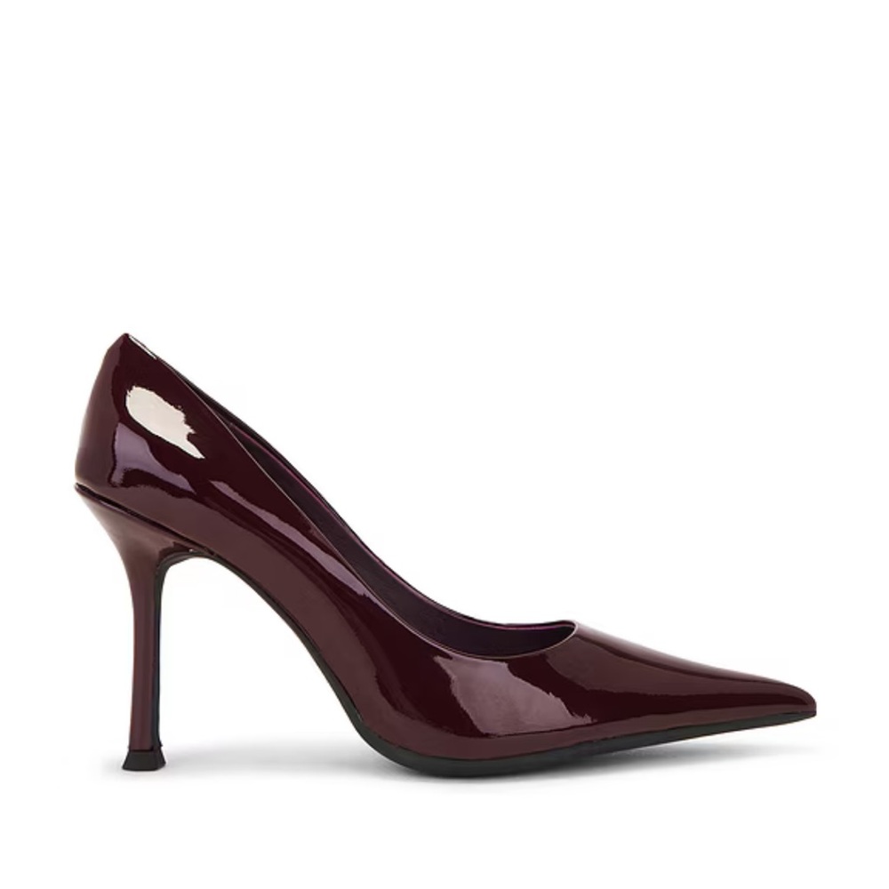 Jeffrey Campbell Risktaker-2 Pumps in Wine size 6.5